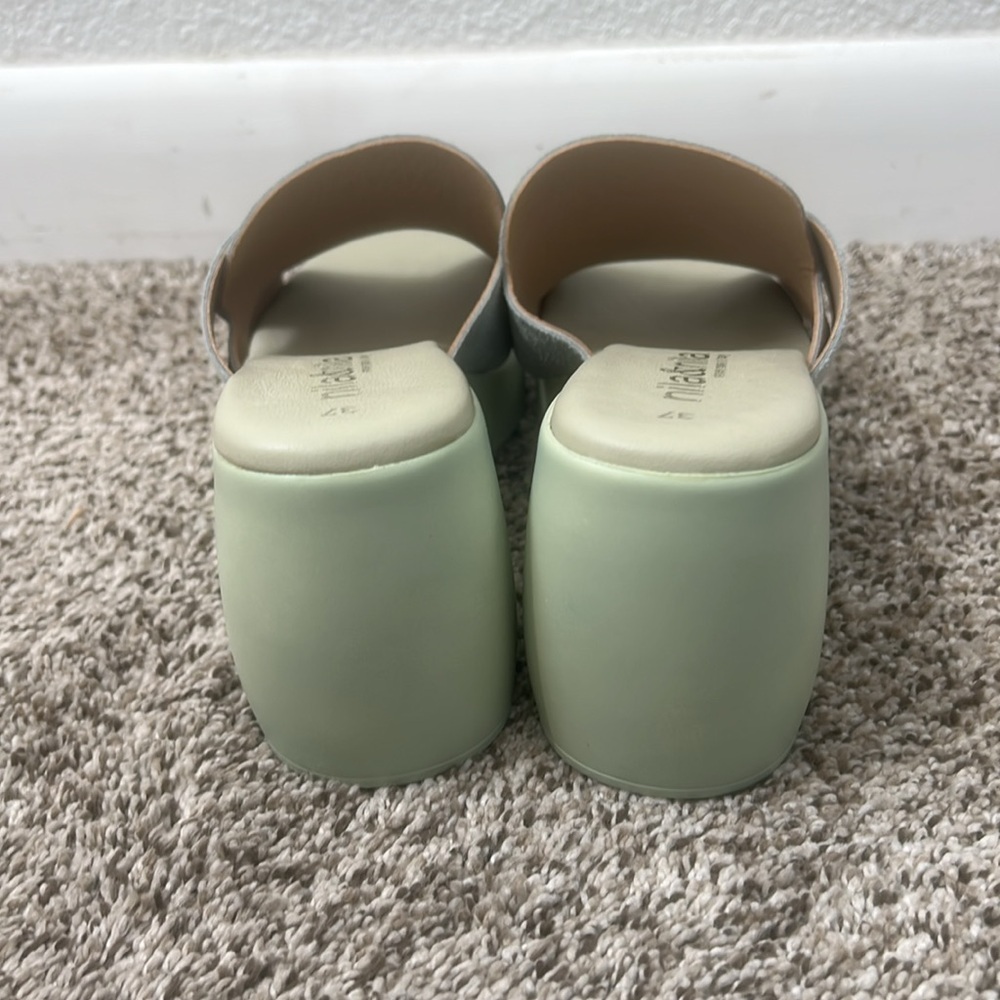 NILA & NILA
SANDALS - Picture 2 of 11